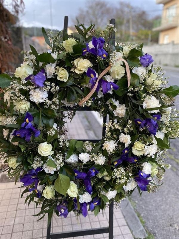 Corona de flores desde: - Imagen 2