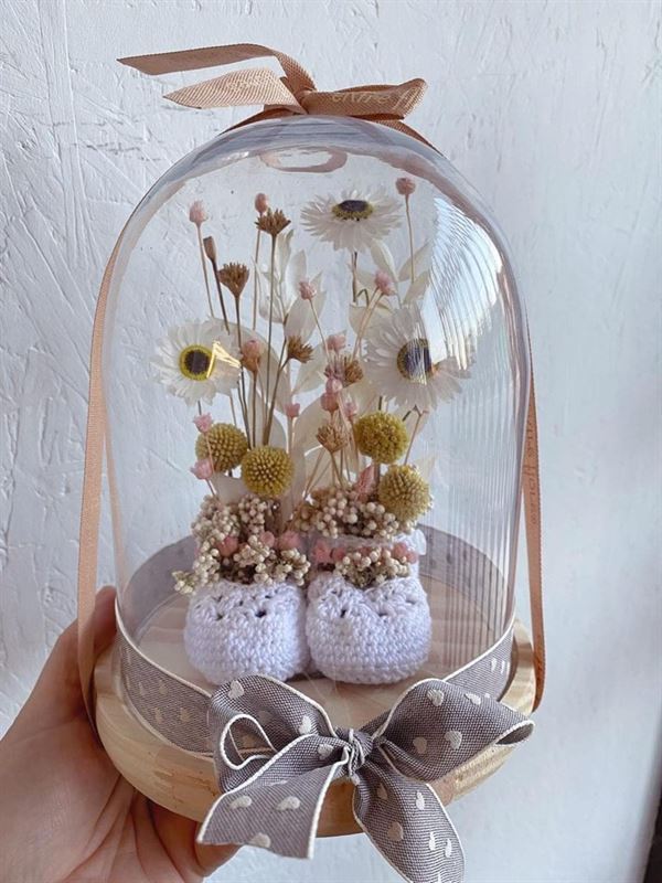 Cúpulas con flores preservadas mediana personalizada 1 par de patucos - Imagen 1
