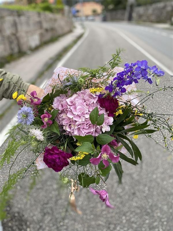 Ramo de flores Dulzura desde: - Imagen 1