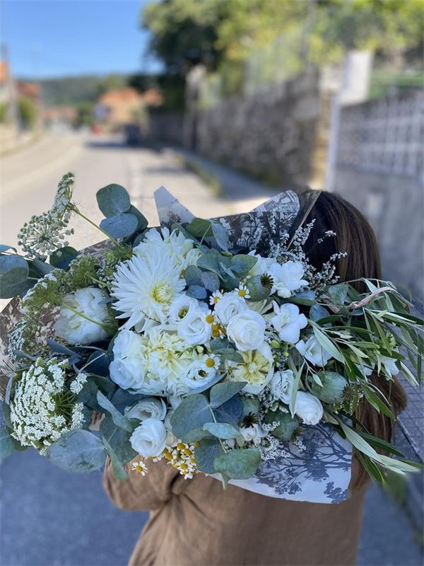 Ramo de flores Pureza desde: - Imagen 1