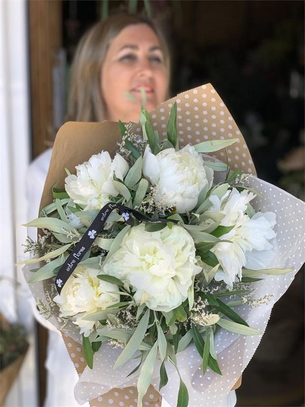 Ramo de peonias desde: - Imagen 1