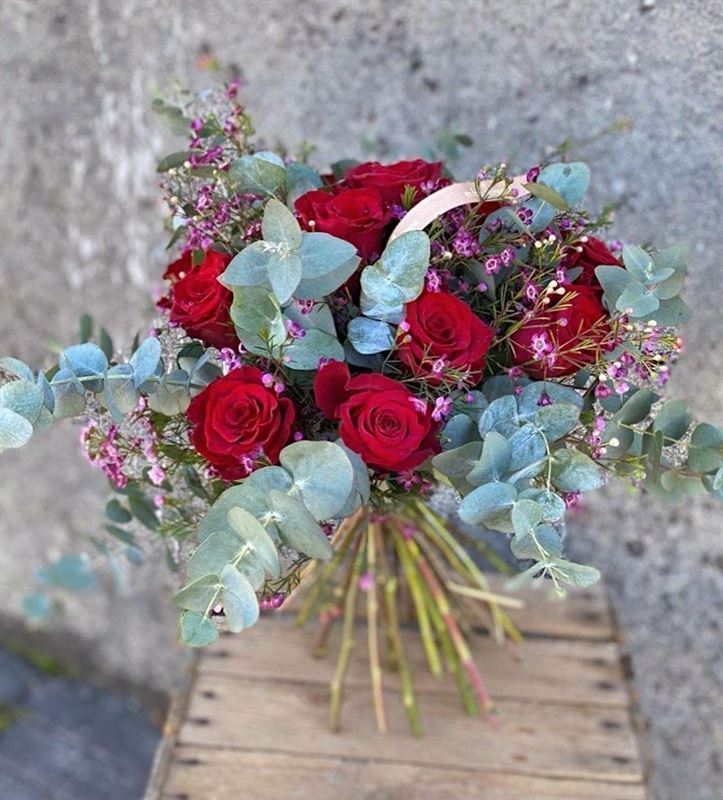 Ramo de rosas AMOR desde: - Imagen 1